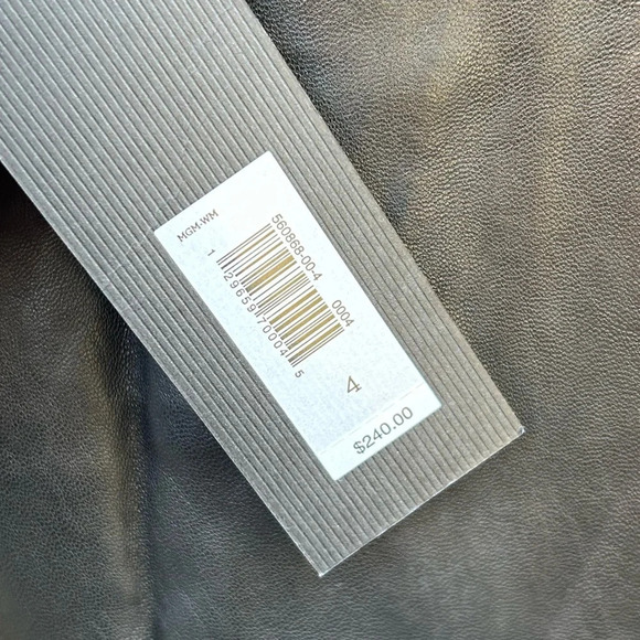 Banana Republic Monogram Leather Peplum too, BNWT,  size 4 - Picture 6 of 6